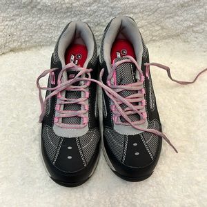 Steel toe Skechers work shoe size 9